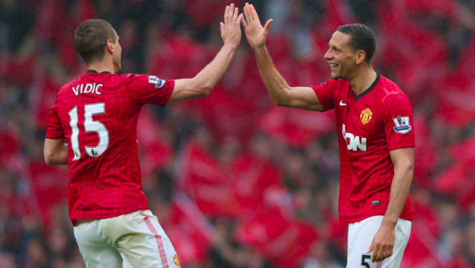 现出不满 现出不满